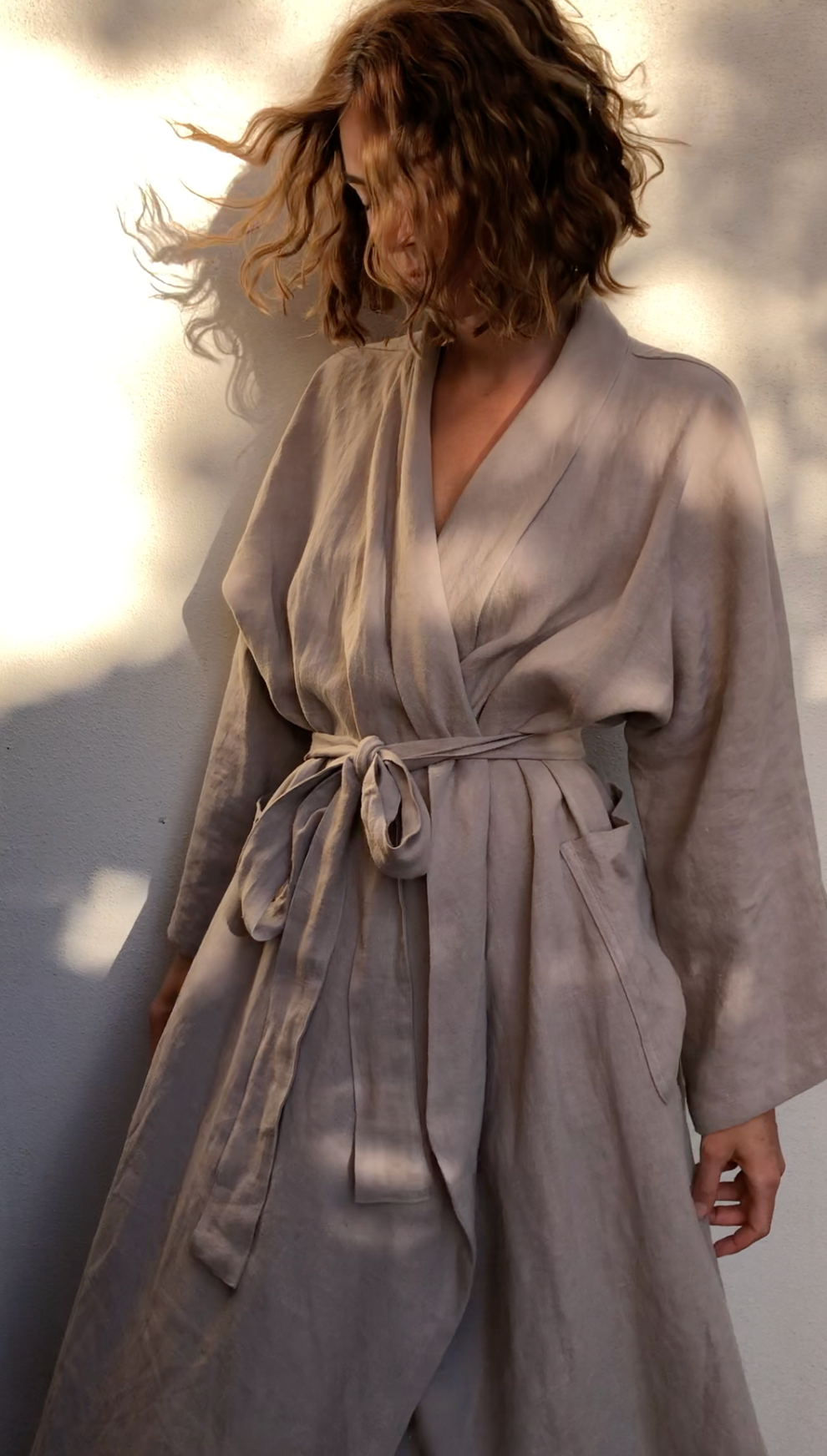 The Neighbourhood Sauna Hemp Robe in Stone