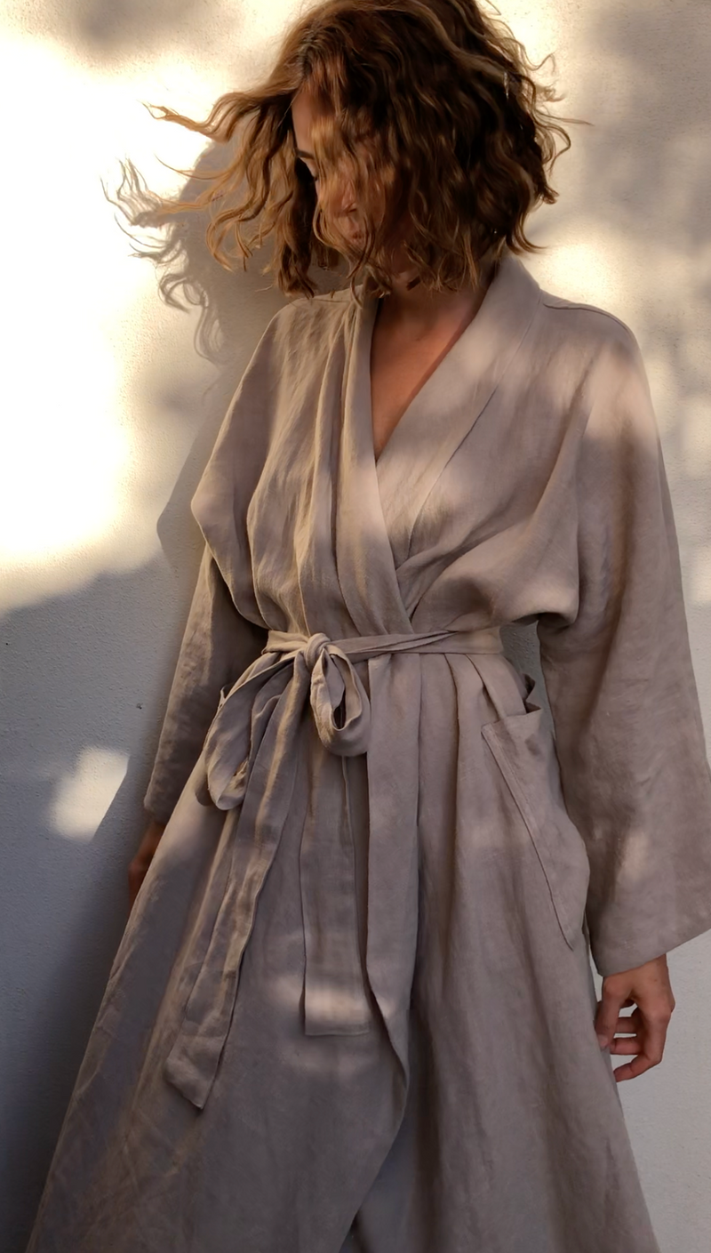 The Neighbourhood Sauna Hemp Robe in Stone - Preorder February